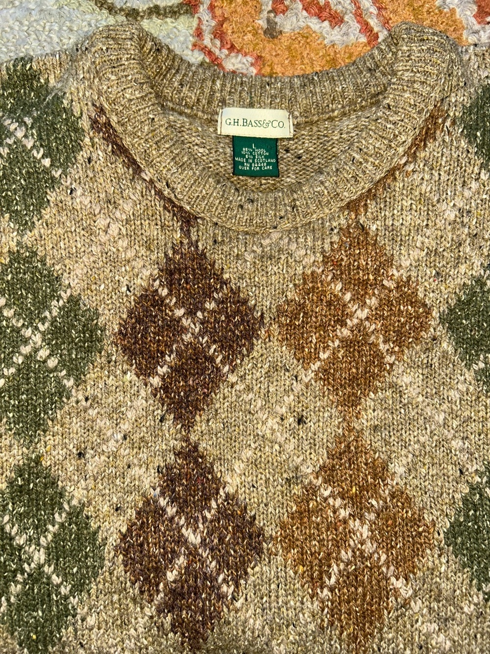 Vintage 90sG.H. Bass Tan Argyle Wool Silk Cotton V Neck Sweater Size L Scotland